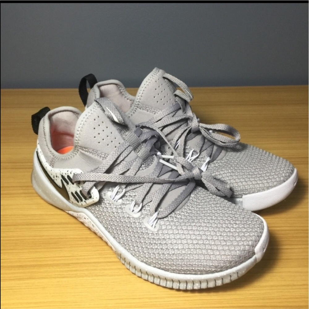 Nike Metcon Free x women’s 7.5